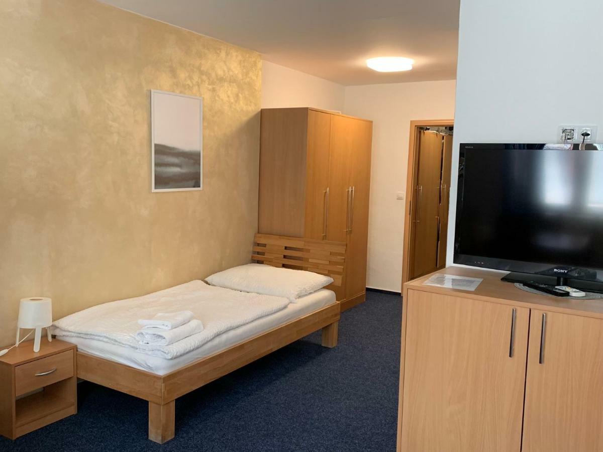Mikulov Inn - Hotel Zeme Exterior photo